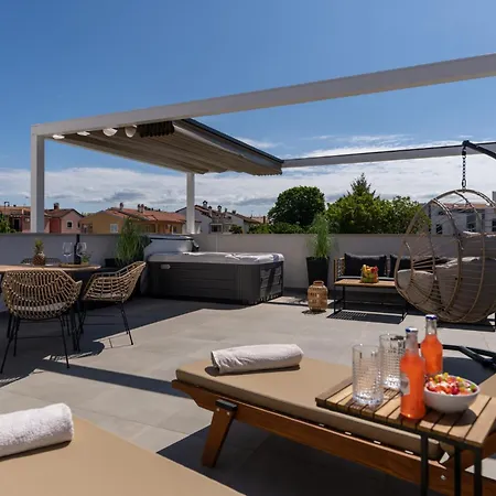 Costa Deluxe Apartment