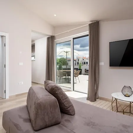 Apartman Costa Deluxe By Briskva *